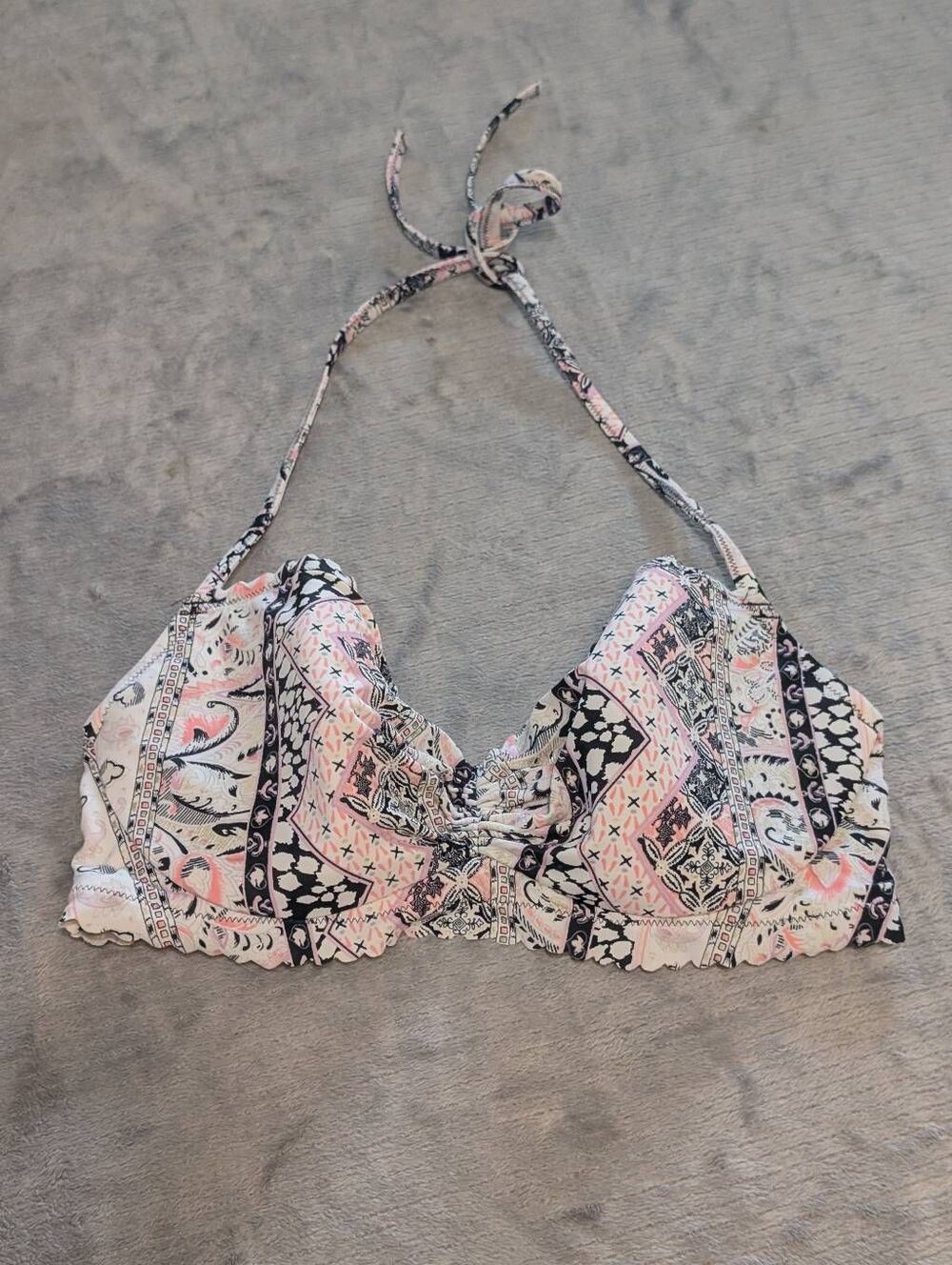 Victoria's Secret Size 36D Paisley Animal Print Getaway Halter Bikini Top